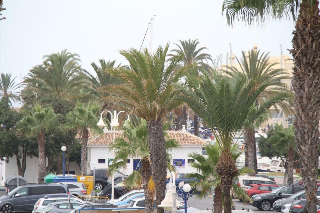Apartamento En Puerto Marina 贝纳尔马德纳 外观 照片